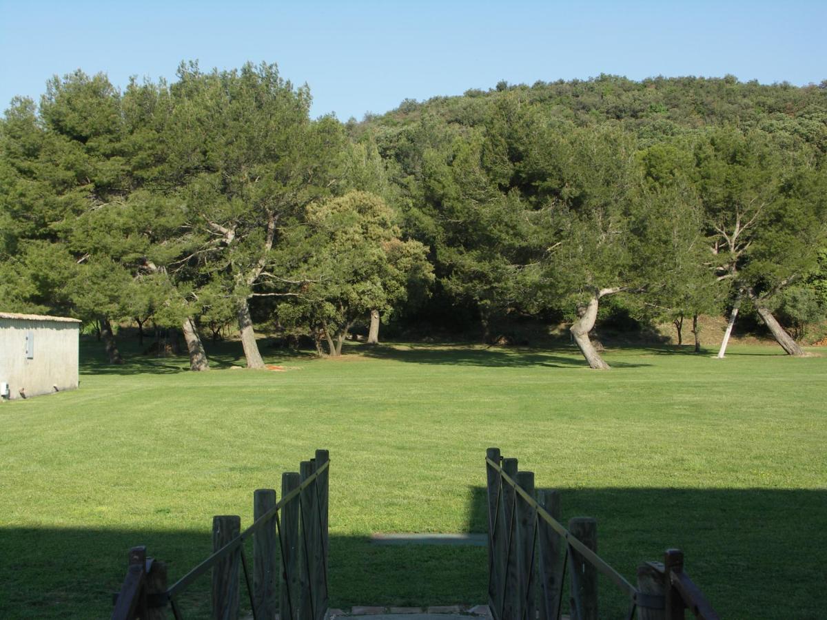 Domaine Saint Martin Hotel Valliguieres Exterior foto