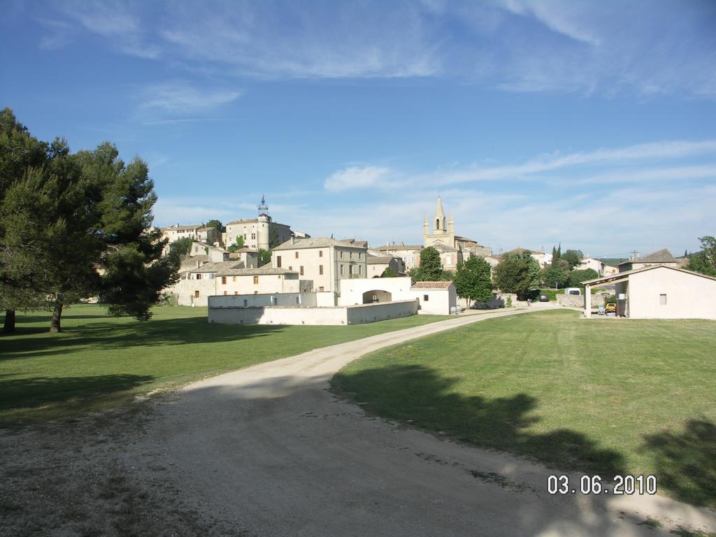 Domaine Saint Martin Hotel Valliguieres Exterior foto