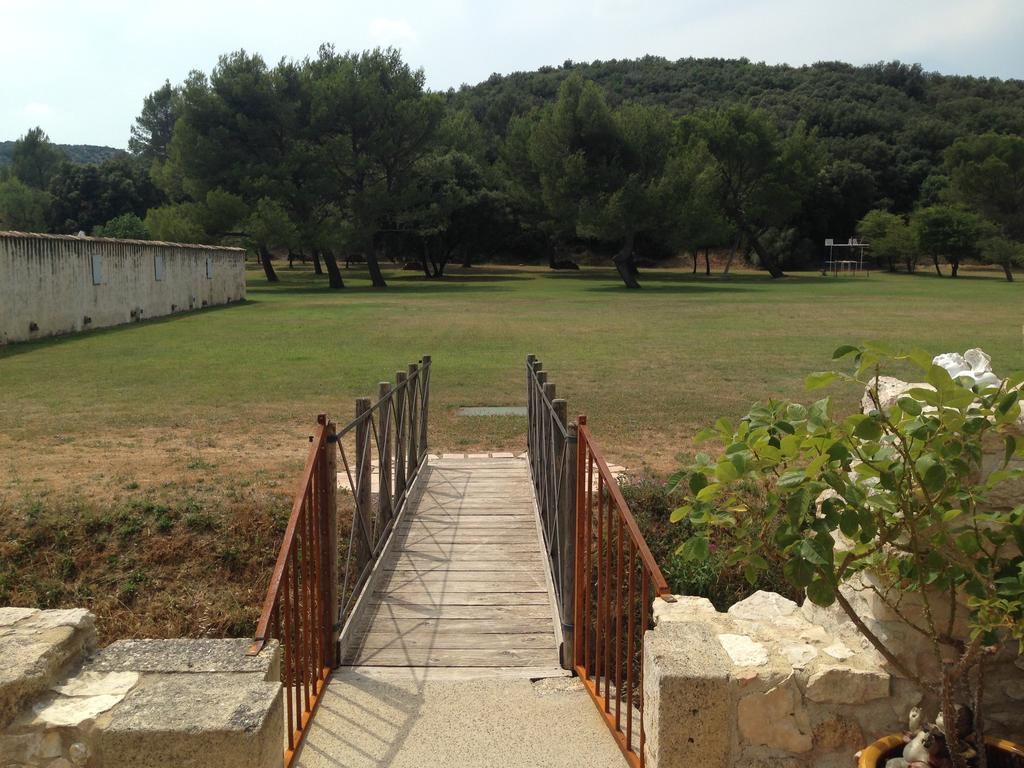 Domaine Saint Martin Hotel Valliguieres Exterior foto