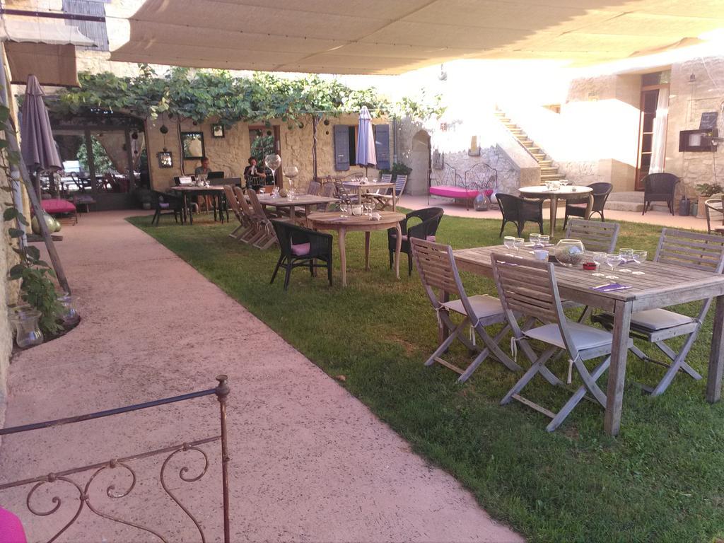 Domaine Saint Martin Hotel Valliguieres Exterior foto