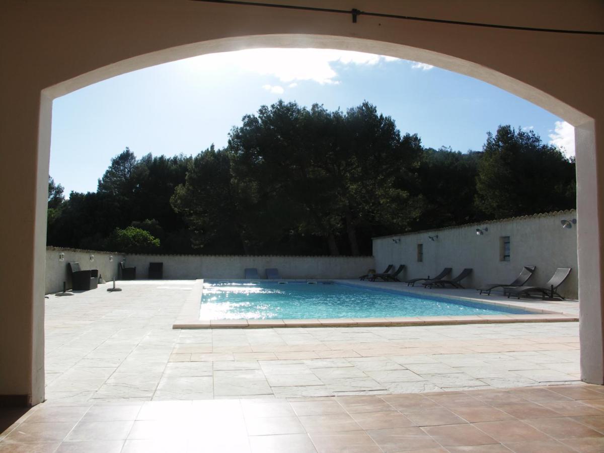 Domaine Saint Martin Hotel Valliguieres Exterior foto