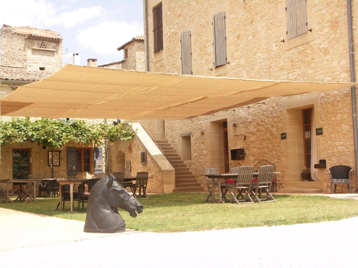 Domaine Saint Martin Hotel Valliguieres Exterior foto